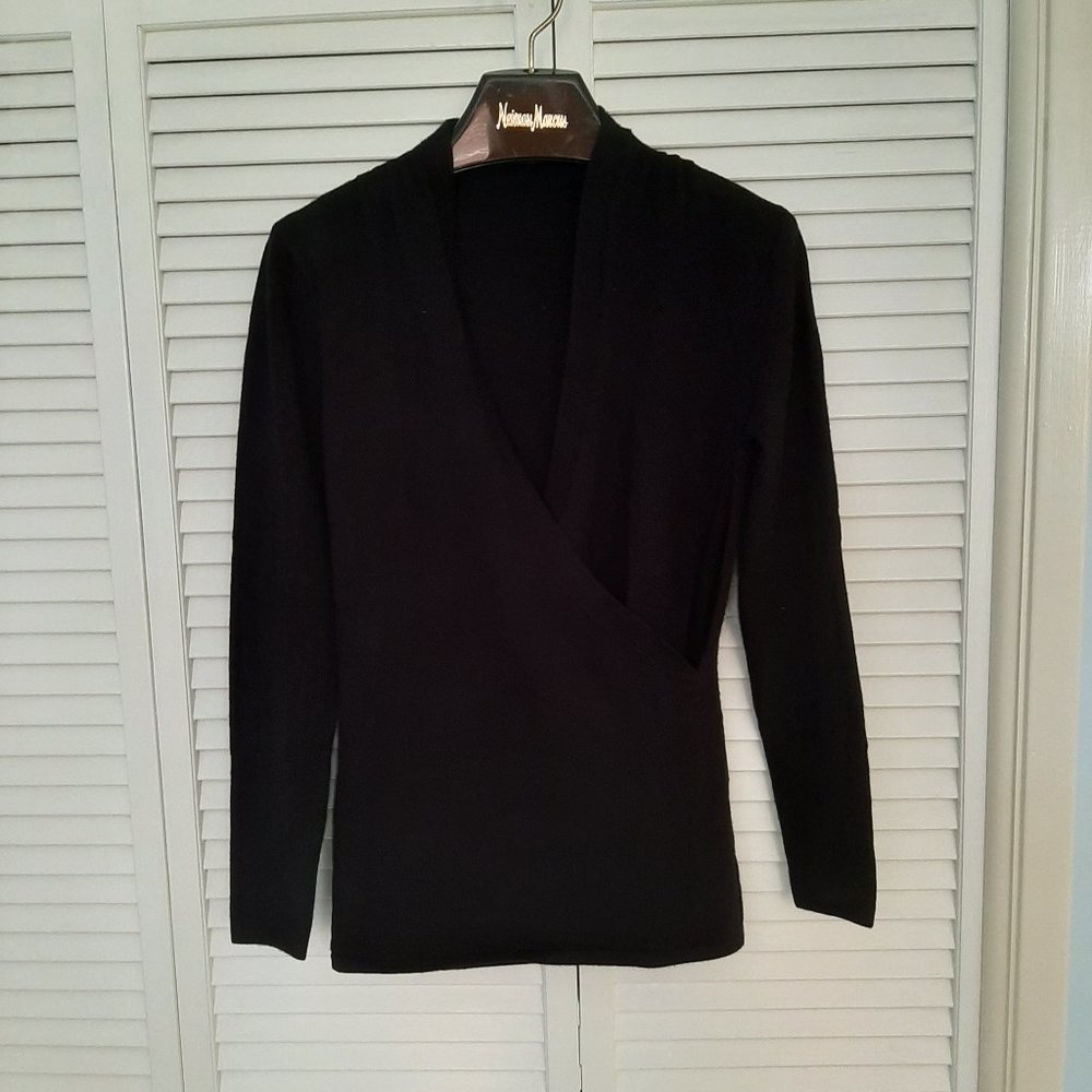 Elegant shawl neck sweater